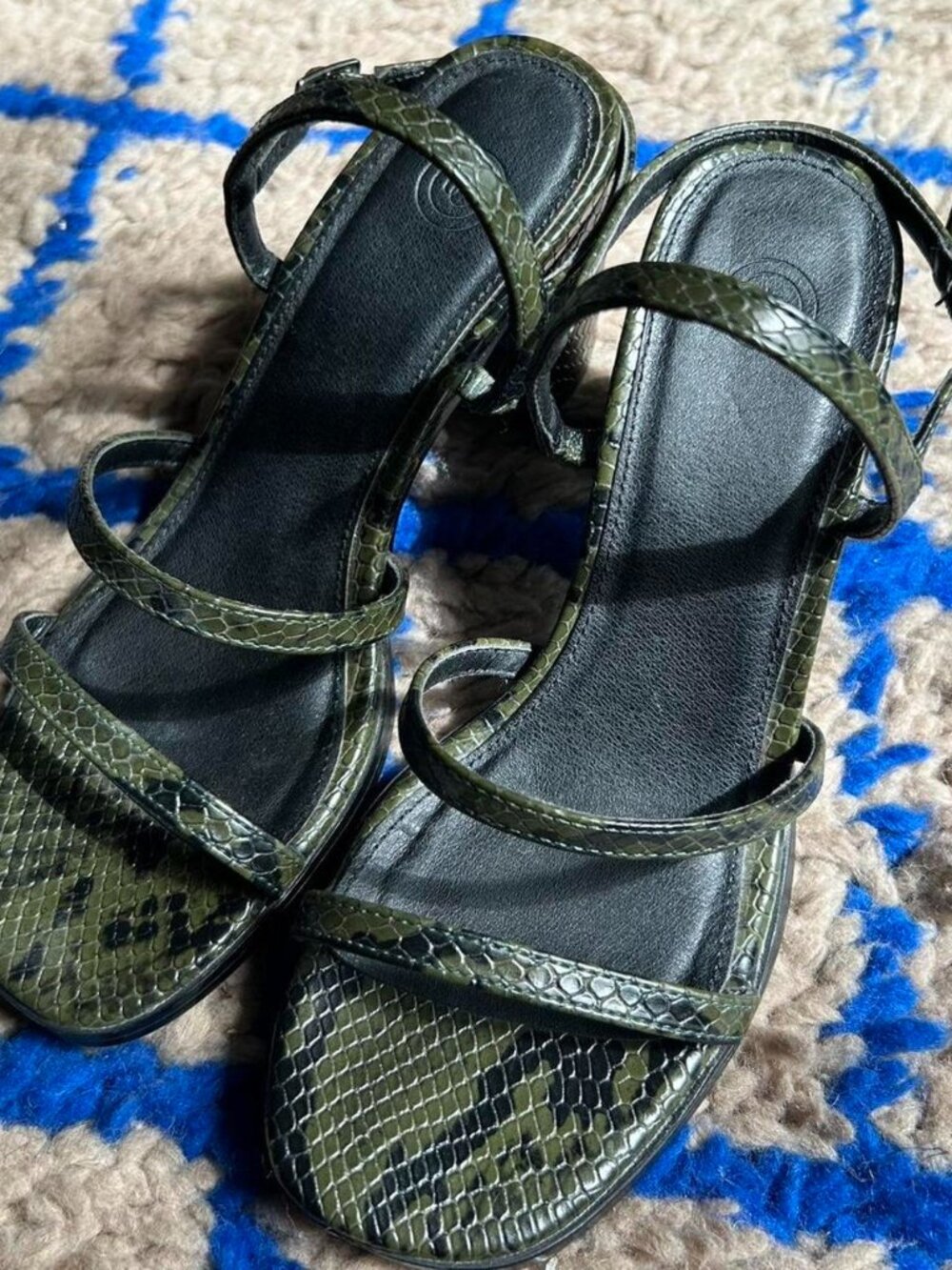 like new urban outfitters green faux leather snakeskin print chunky heel sandals